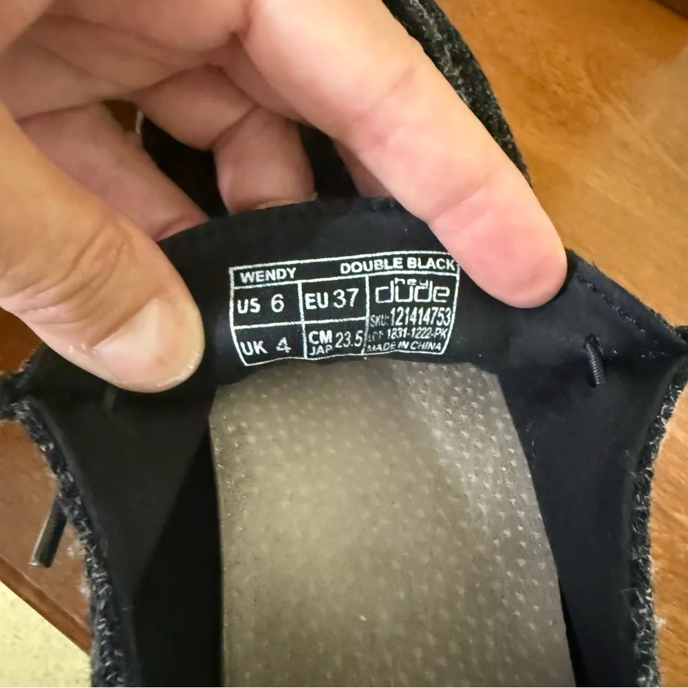 Hey Dude women’s 6 Wendy Black Casual Shoes slip‎ on
